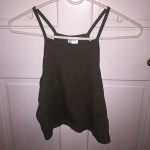 Woman’s cropped tank